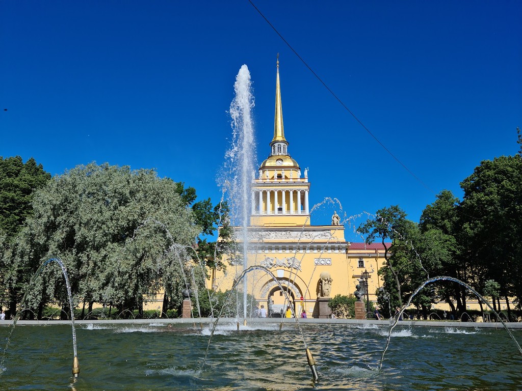 Admiralty Building (Адмиралтейство) (Source: Google Maps)
