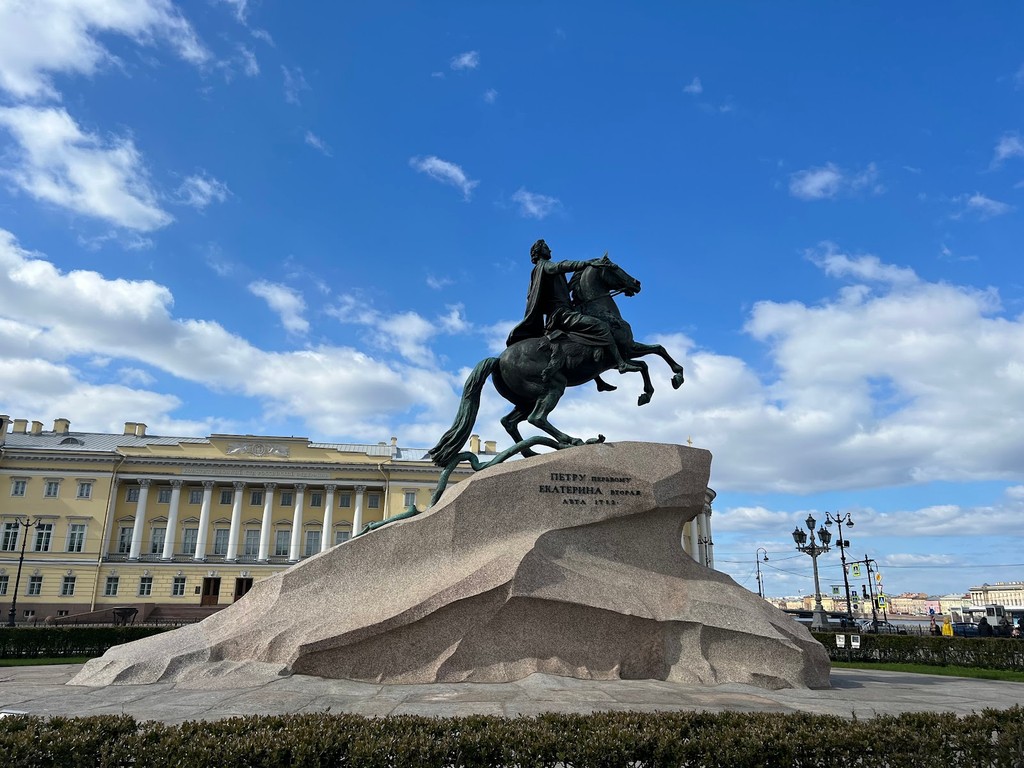 Bronze Horseman (Медный всадник) (Source: Google Maps)
