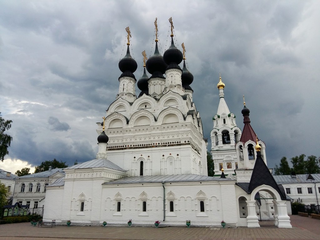 Свято-Троицкий женский монастырь (Holy Trinity Convent) (Source: Google Maps)