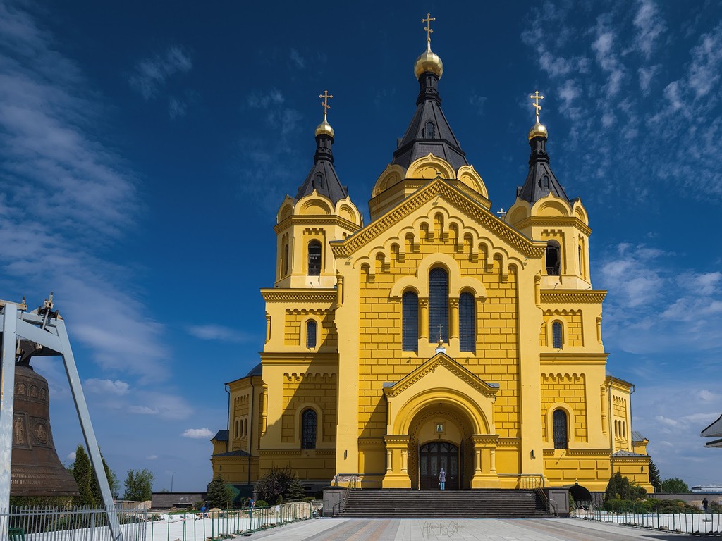 Собор Александра Невского (Alexander Nevsky Cathedral) (Source: Google Maps)
