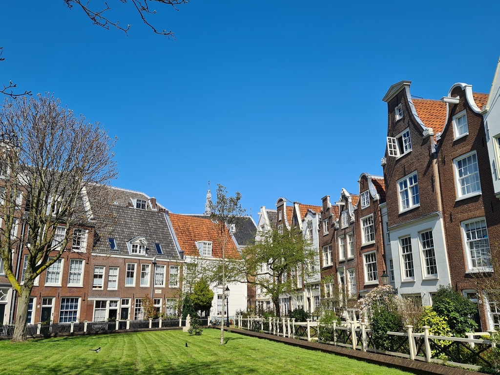 Begijnhof (Source: Google Maps)
