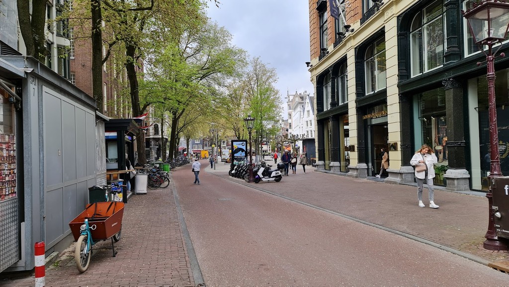 Spui Square (Source: Google Maps)