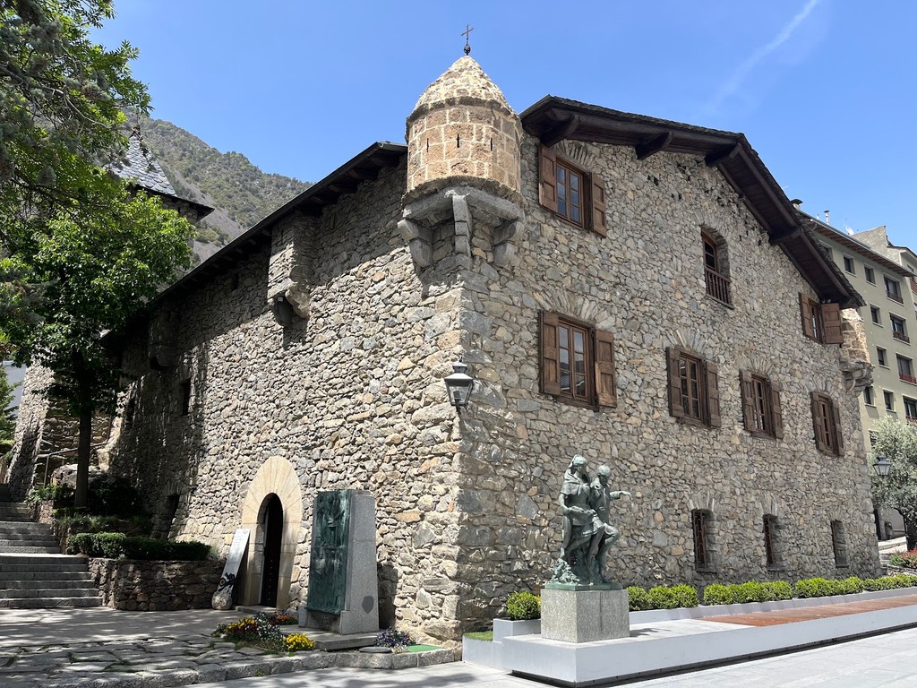 Casa de la Vall (Source: Google Maps)