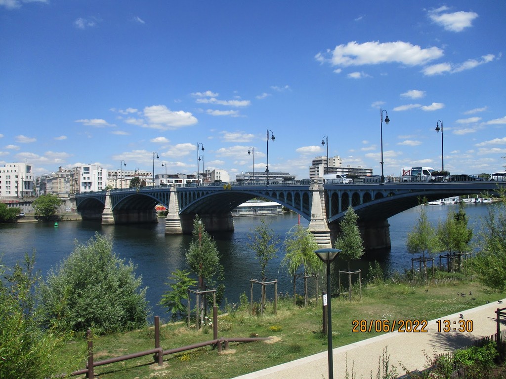 Pont d'Asnières (Source: Google Maps)