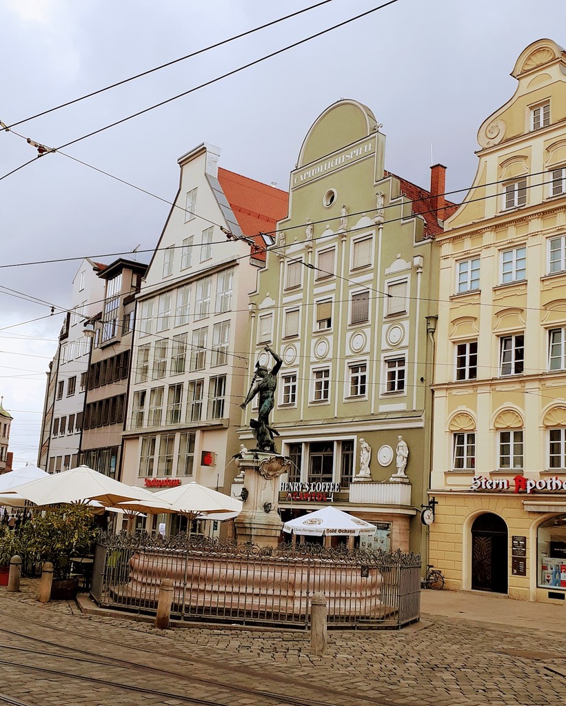 Maximilianstraße (Source: Google Maps)