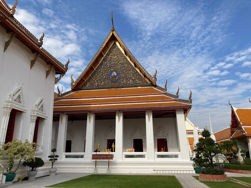 Wat Mahathat Yuwaratrangsarit (Source: Google Maps)