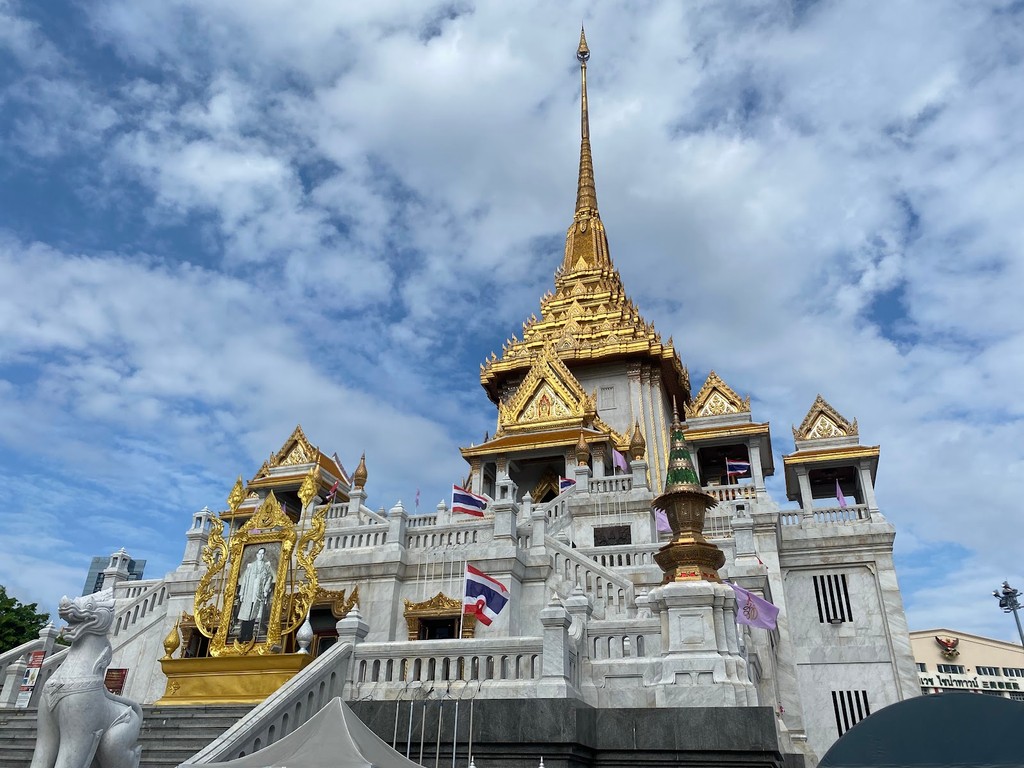 Wat Traimit Withayaram Worawihan (Temple of the Golden Buddha) (Source: Google Maps)
