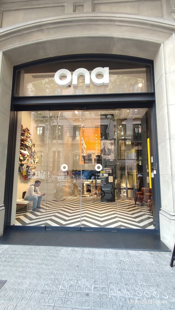 Ona Llibres (Source: Google Maps)