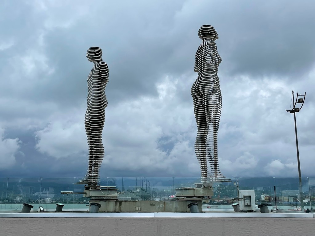 Ali and Nino Statue (Source: Google Maps)