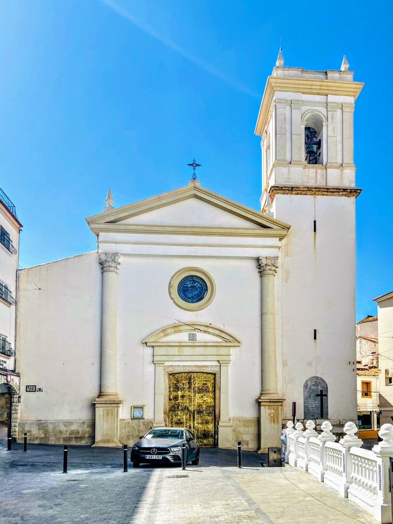 Iglesia de San Jaime y Santa Ana (Source: Google Maps)