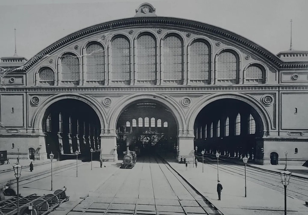 Anhalter Bahnhof Ruins (Source: Google Maps)