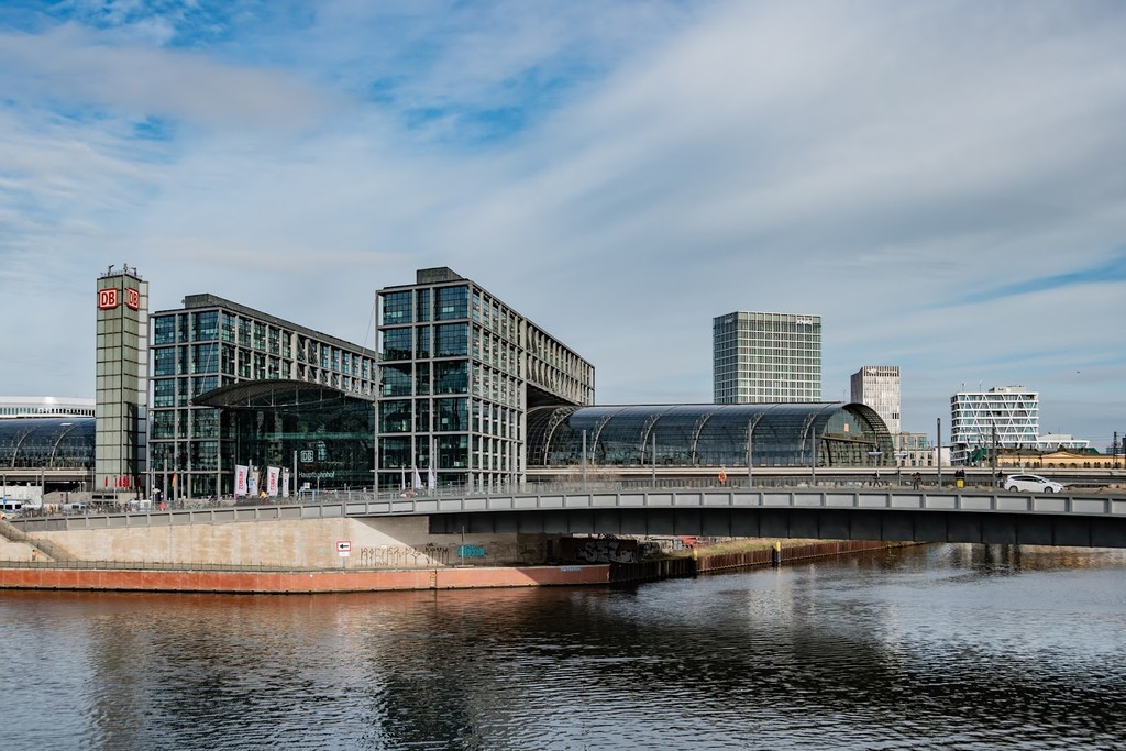 Berlin Hauptbahnhof (Hbf) (Source: Google Maps)