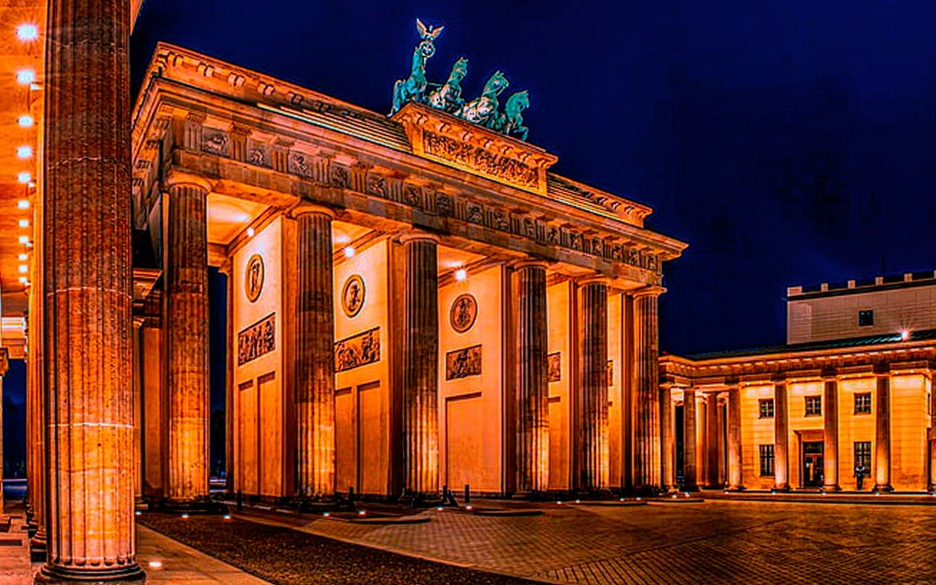 Brandenburg Gate (Source: Google Maps)