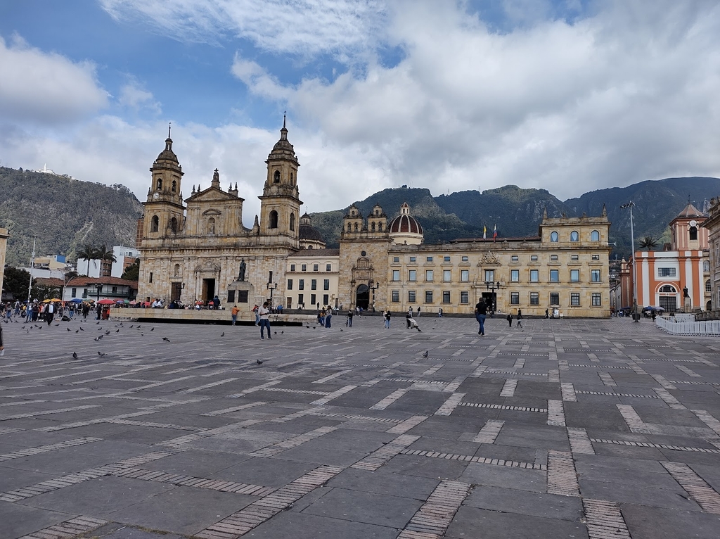 Plaza de Bolívar (Source: Google Maps)