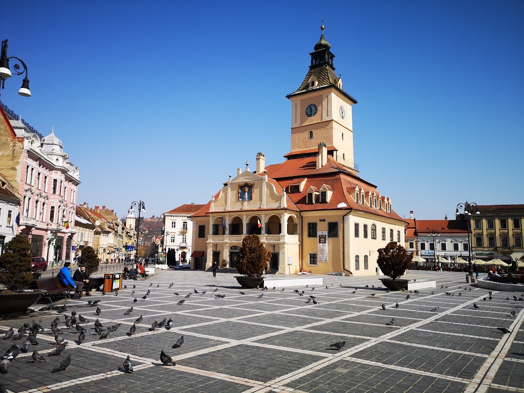 Piata Sfatului (Council Square) (Source: Google Maps)