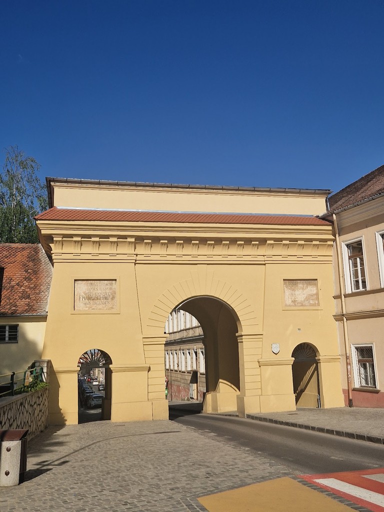Șchei Gate (Poarta Șchei) (Source: Google Maps)