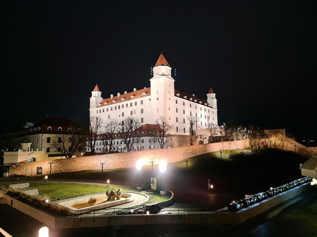 Bratislava Castle (Bratislavský hrad) (Source: Google Maps)