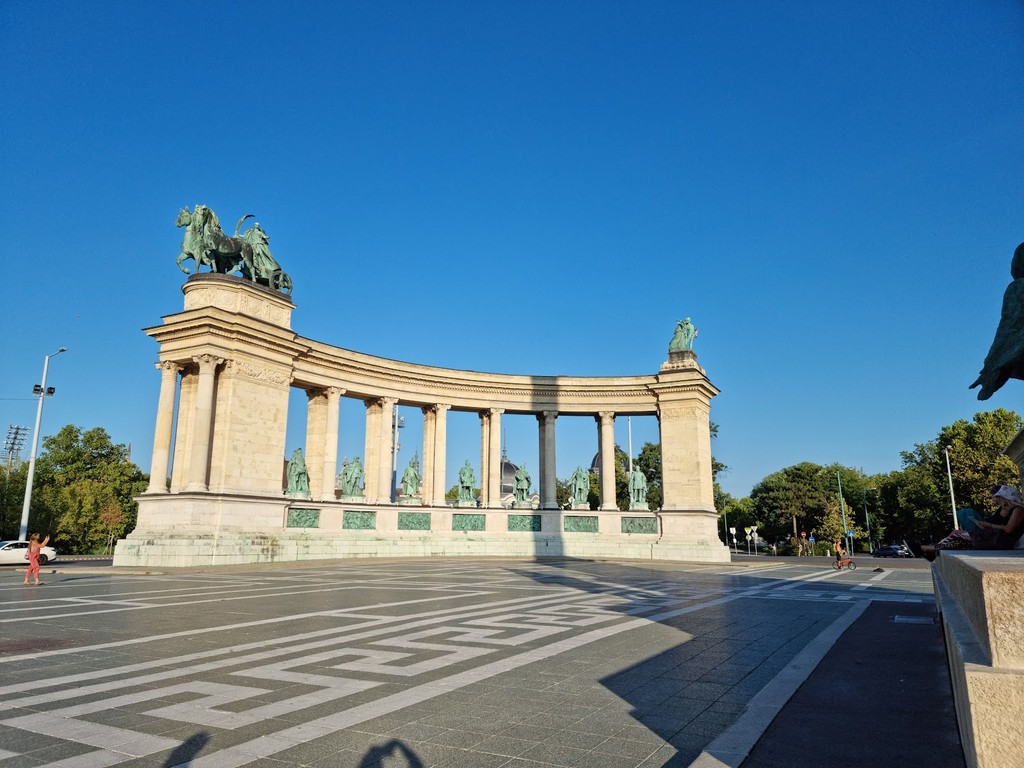 Heroes' Square (Source: Google Maps)