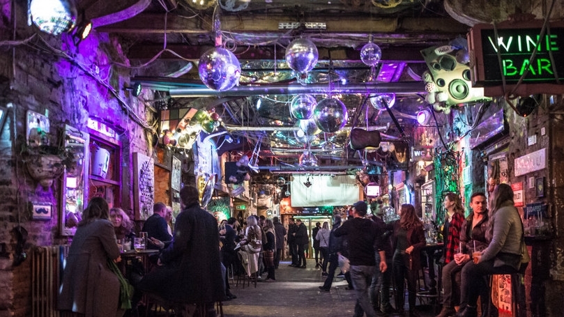 Szimpla Kert (Source: Google Maps)