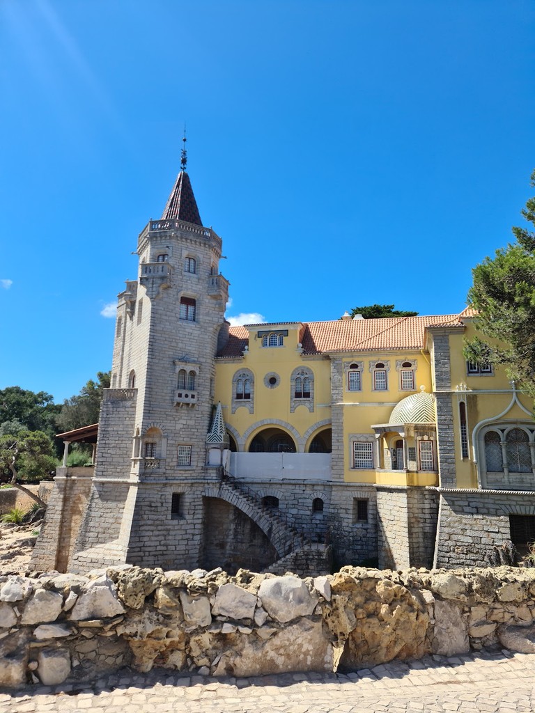 Museu Condes de Castro Guimarães (Source: Google Maps)