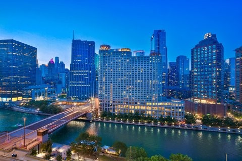 Sheraton Grand Chicago Riverwalk (Source: Google Maps)