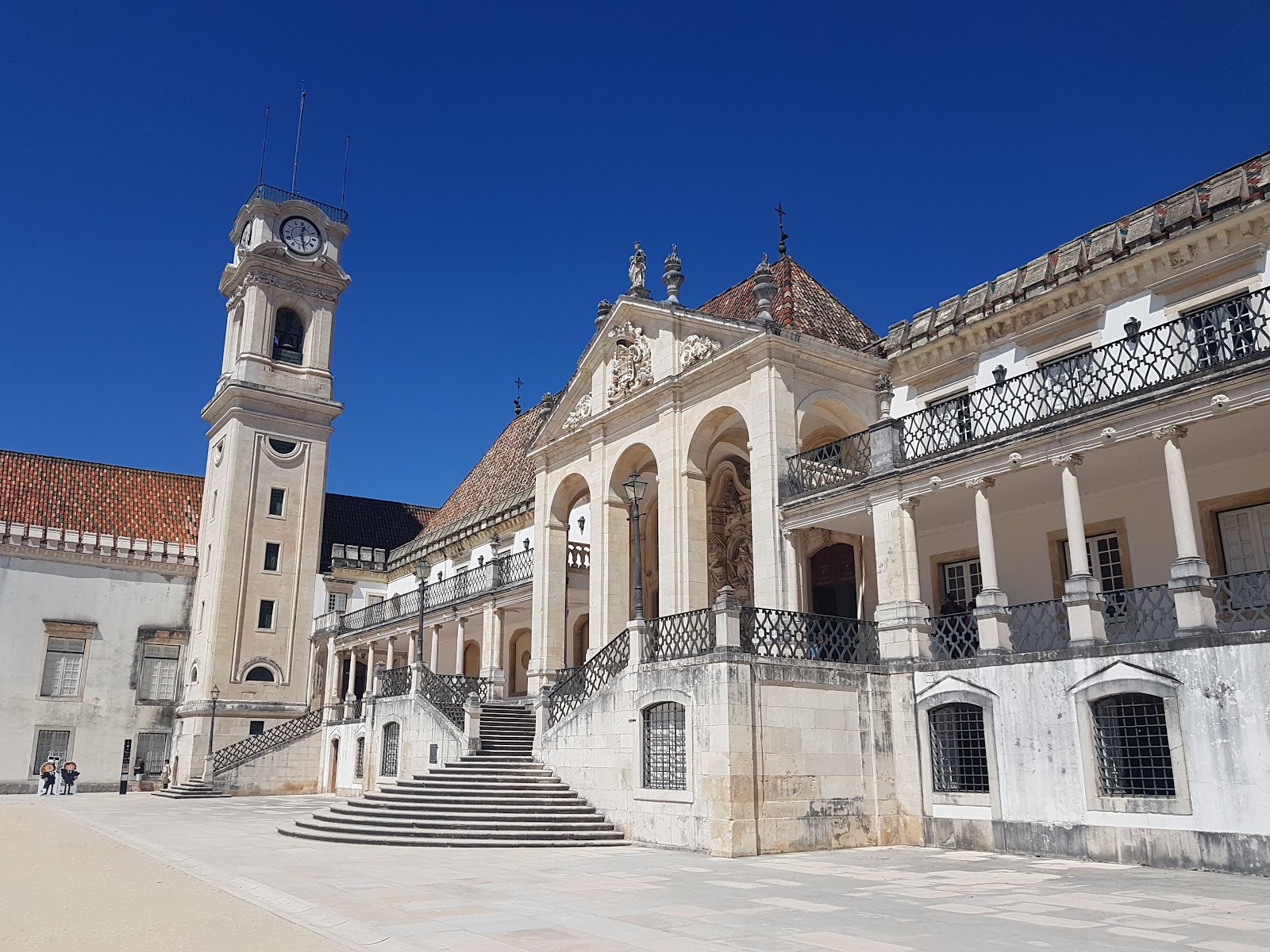 Royal Palace of Alcáçova (Source: Google Maps)