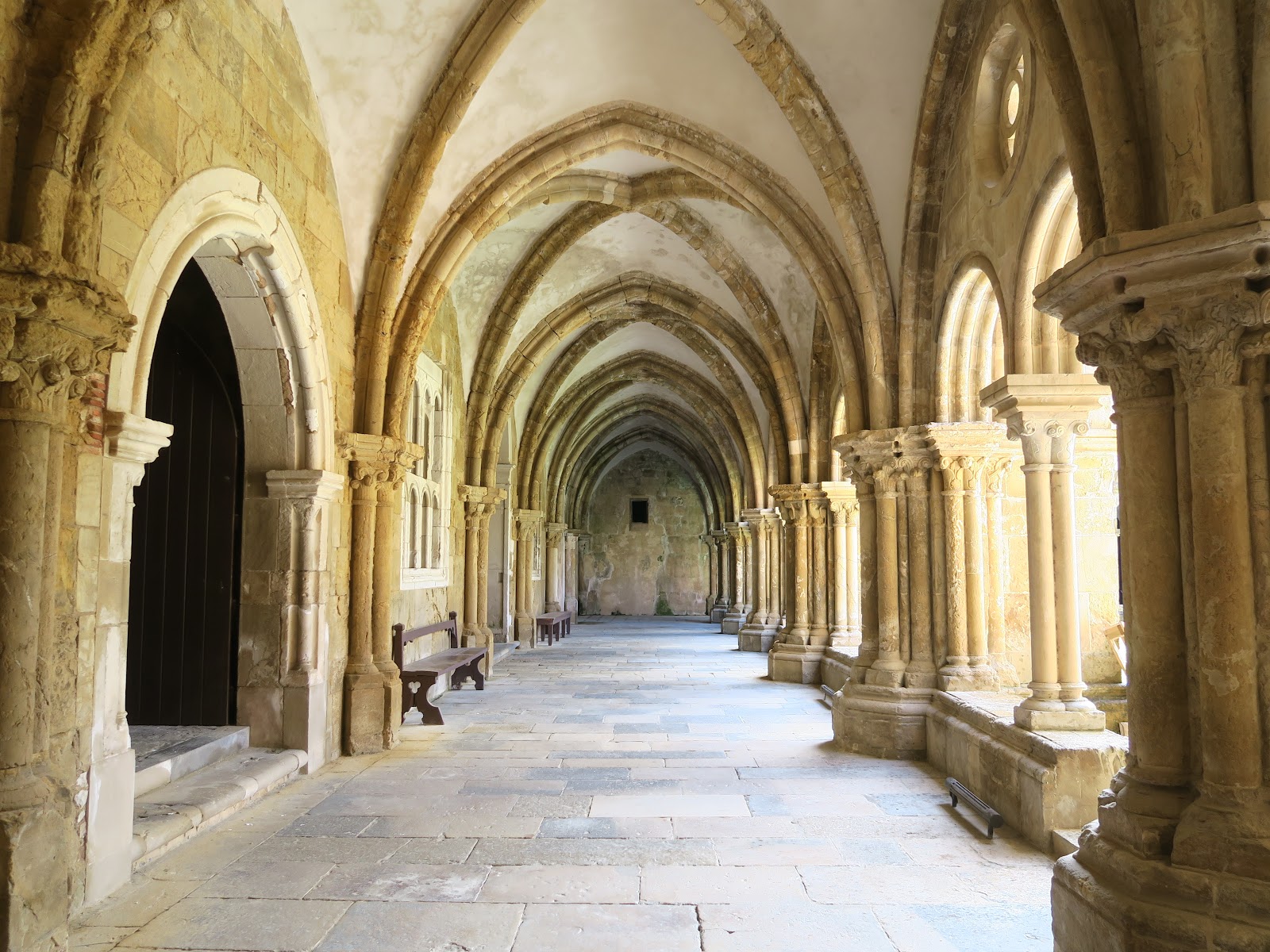 Sé Velha (Old Cathedral of Coimbra) (Source: Google Maps)