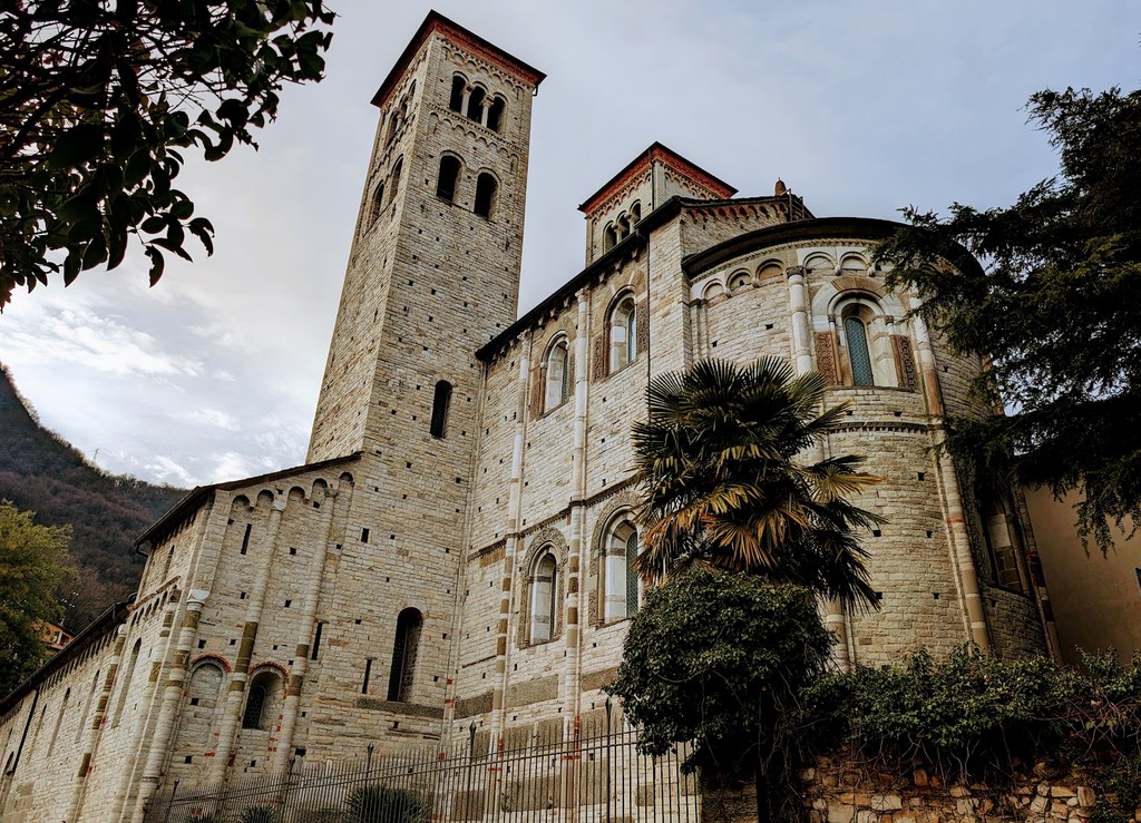Basilica of Sant'Abbondio (Source: Google Maps)