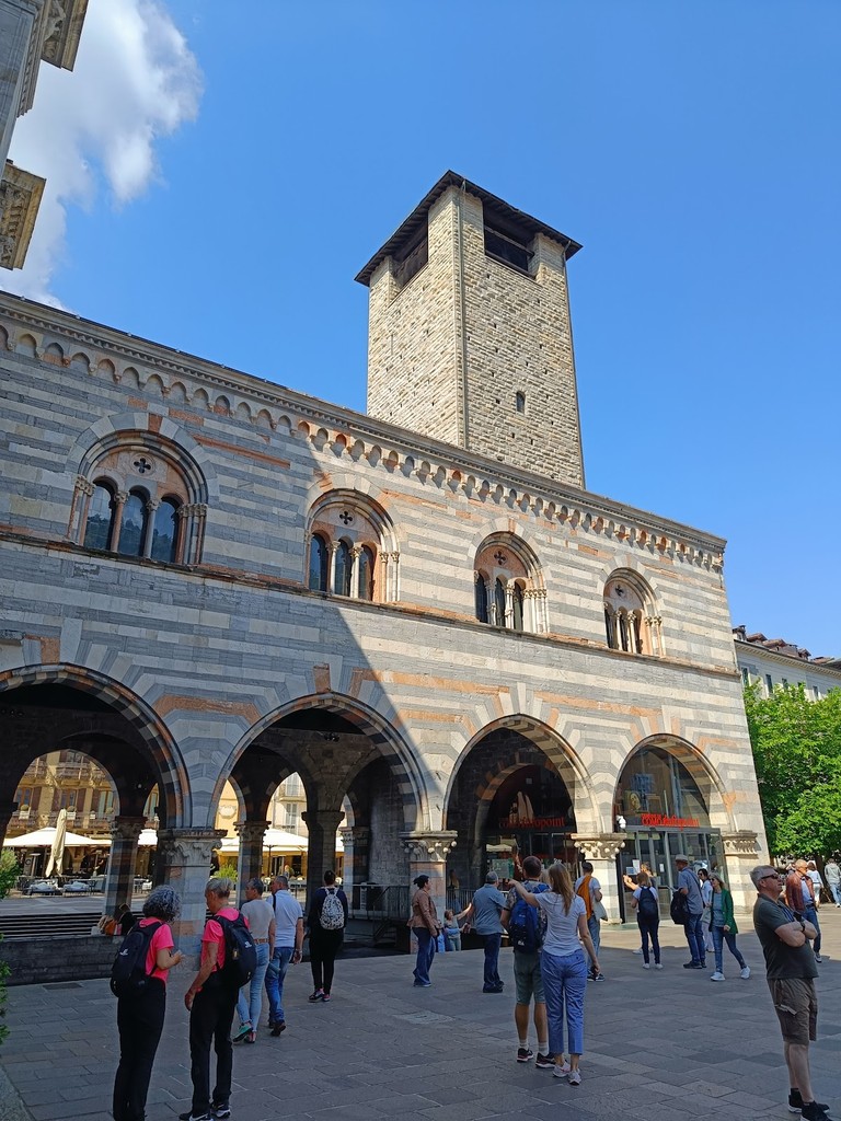 Broletto (Source: Google Maps)