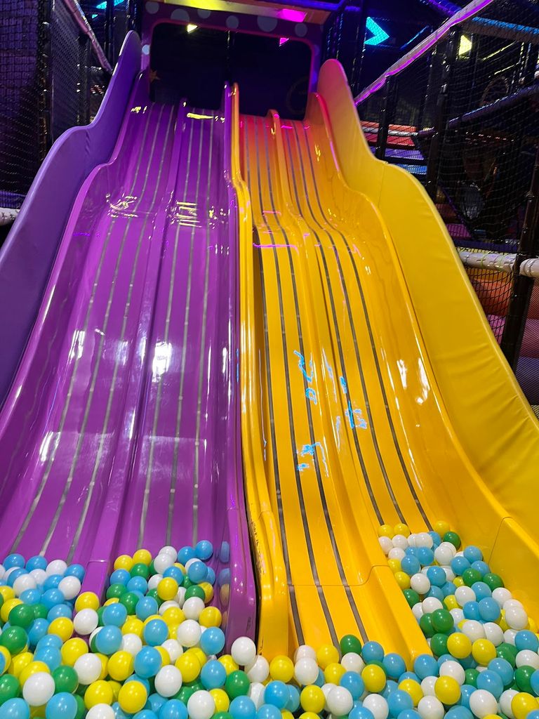 Al Ghurair Centre Rooftop Adventure Park (Source: Google Maps)