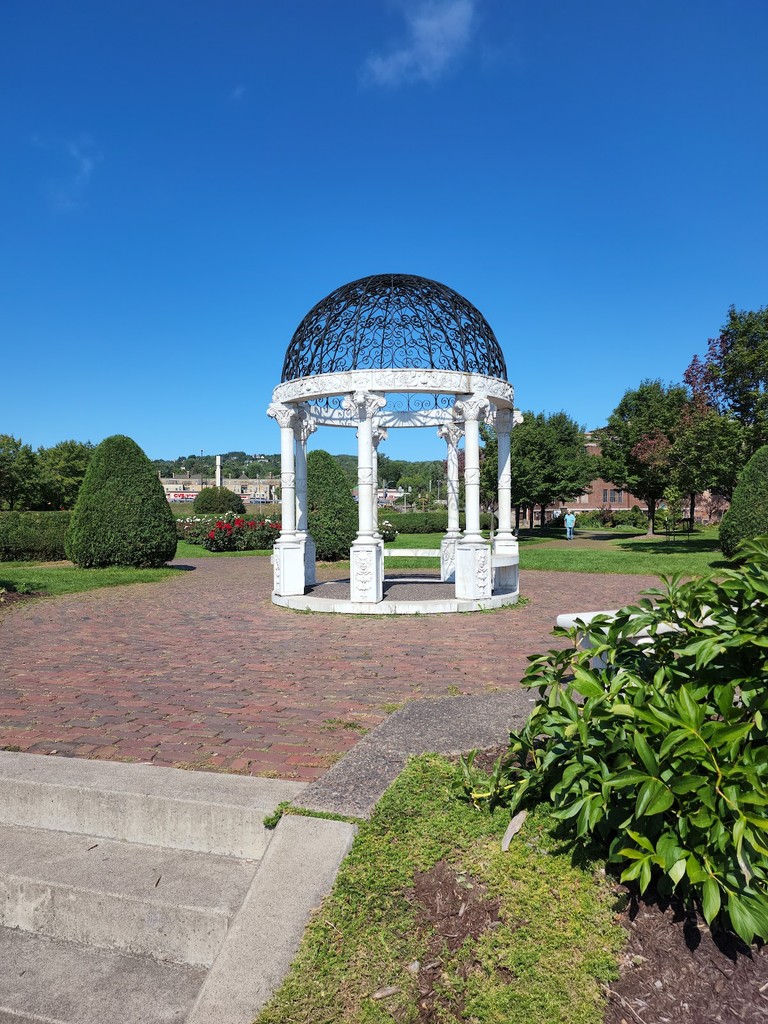 Leif Erikson Park and Rose Garden (Source: Google Maps)