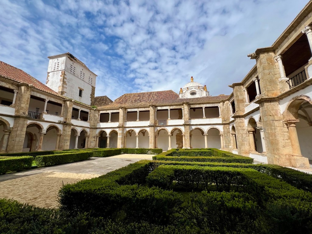Municipal Museum of Faro (Museu Municipal) & Oceanus Mosaic (Source: Google Maps)