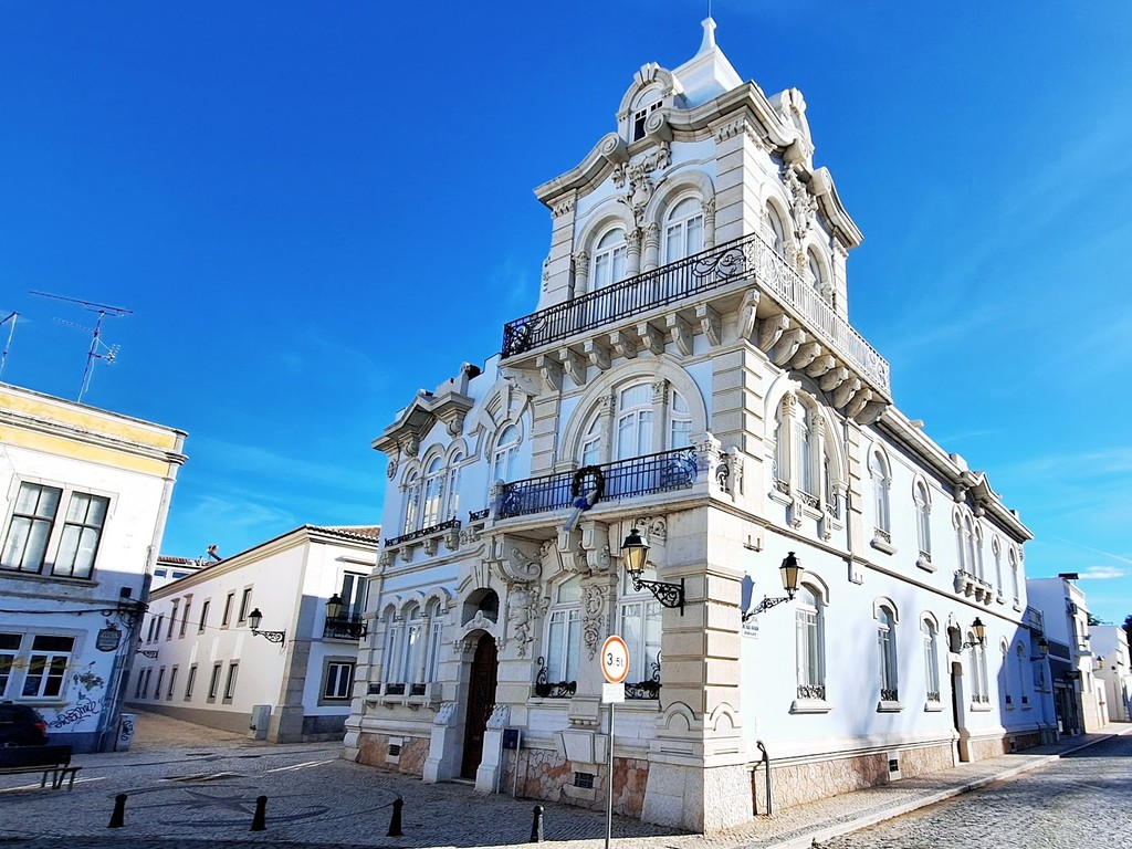 Palácio Belmarço (Source: Google Maps)