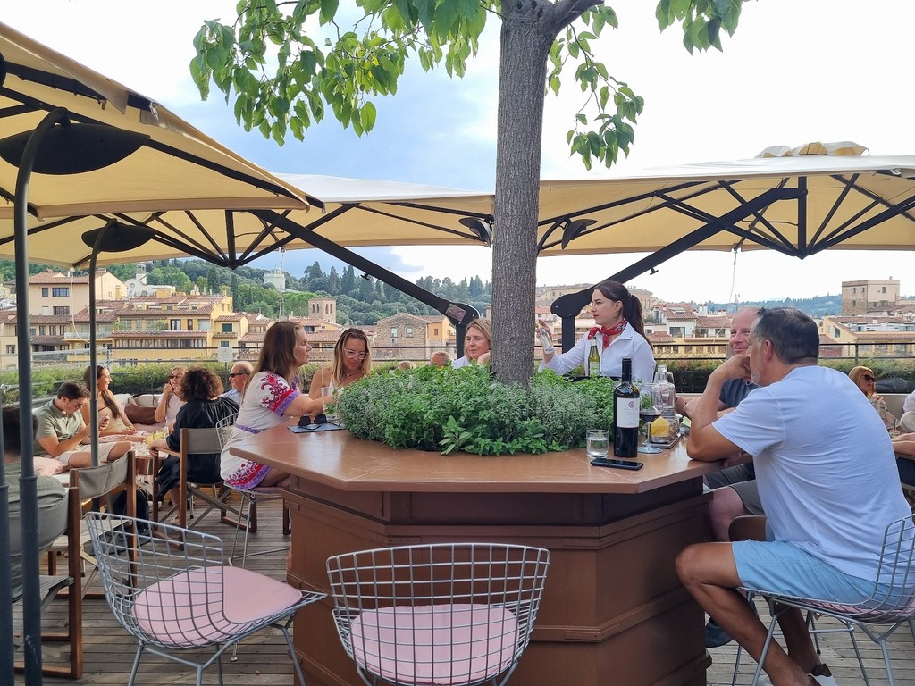 La Terrazza Rooftop Bar (Source: Google Maps)