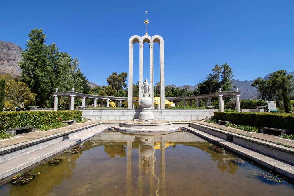 Huguenot Memorial Monument (Source: Google Maps)
