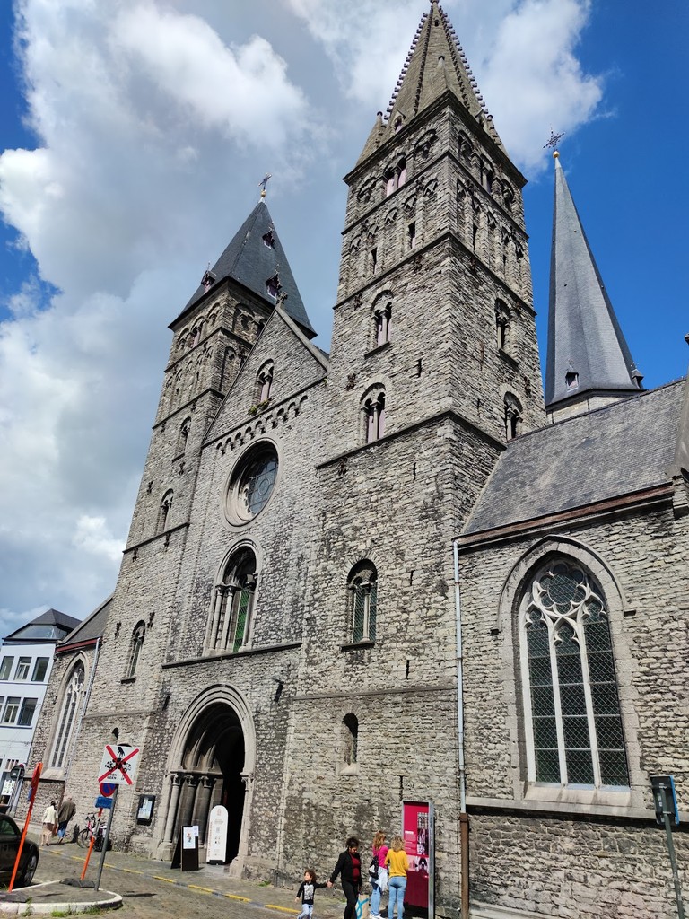 St. James' Church (Source: Google Maps)