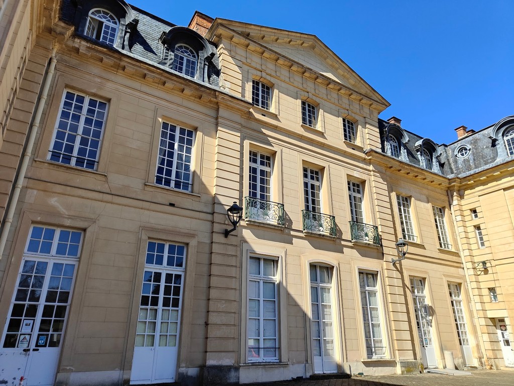 Château de Button (Source: Google Maps)