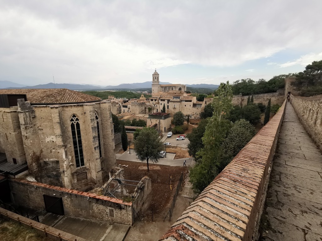 Passeig de la Muralla (The City Walls Walk) (Source: Google Maps)