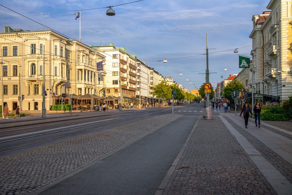 Kungsportsavenyen (The Avenue) (Source: Google Maps)