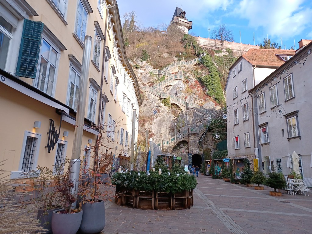 Schlossbergplatz (Source: Google Maps)