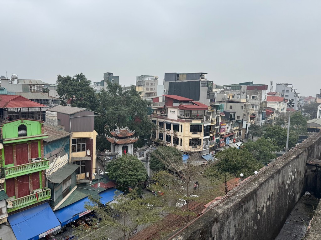 Dong Xuan Market (Source: Google Maps)