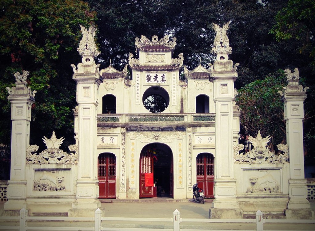 Quan Thanh Temple (Source: Google Maps)