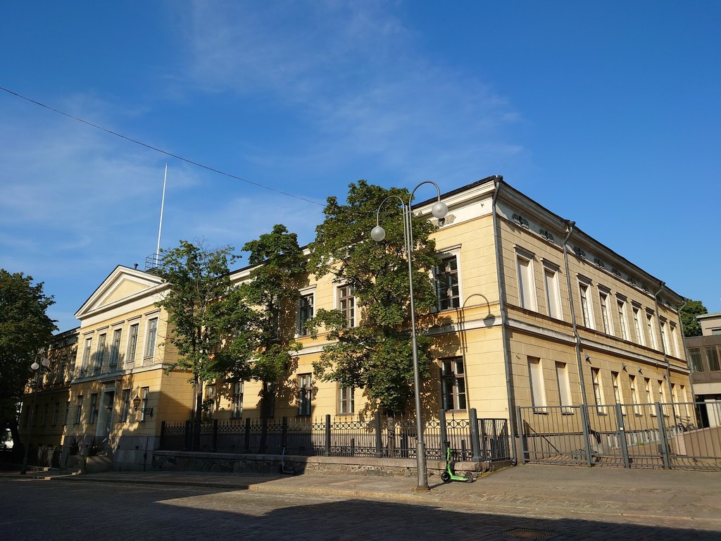 University of Helsinki Main Building (Source: Google Maps)