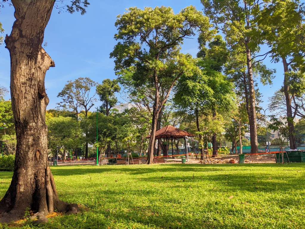 Le Van Tam Park (Source: Google Maps)
