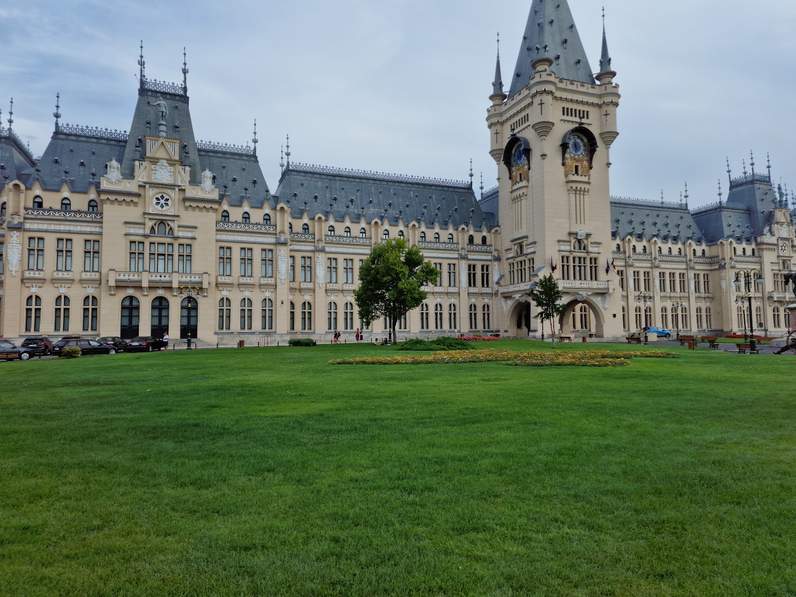 Palace of Culture (Source: Google Maps)