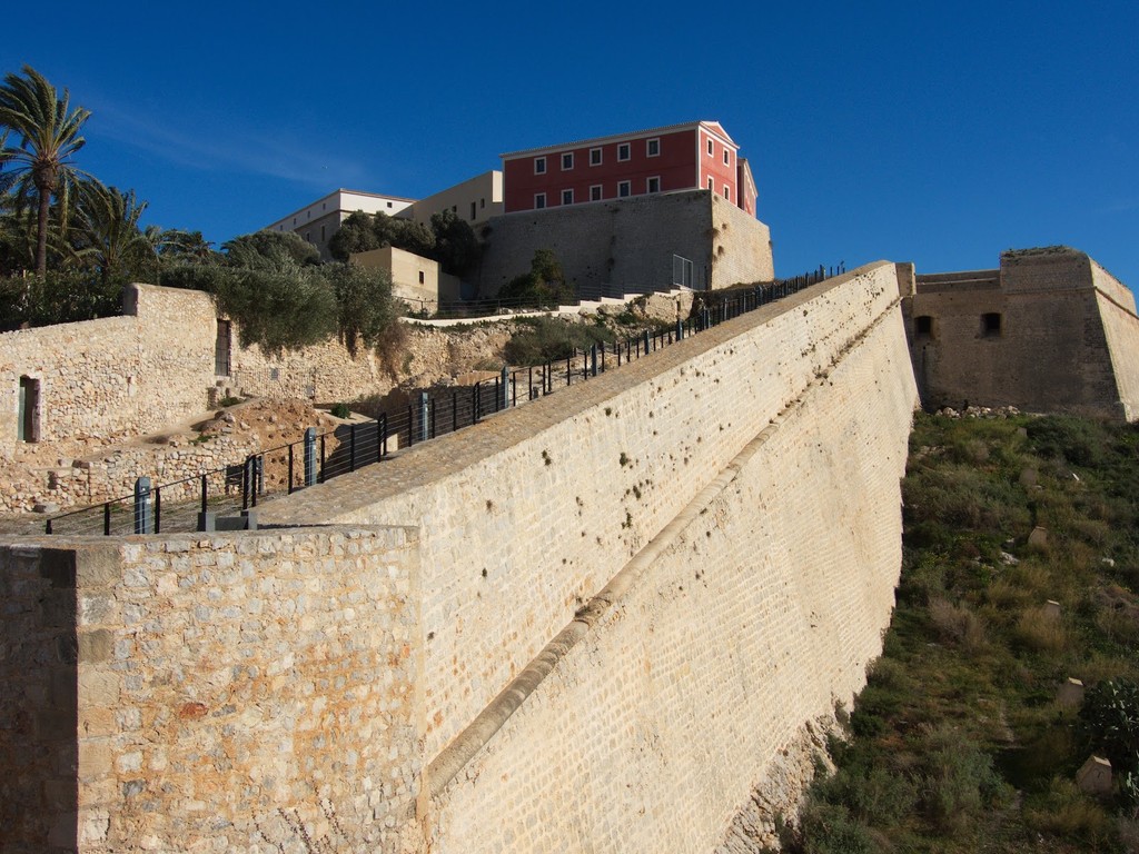 Baluarte de Sant Jaume (Source: Google Maps)