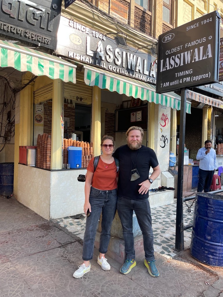 Lassiwala (MI Road) (Source: Google Maps)