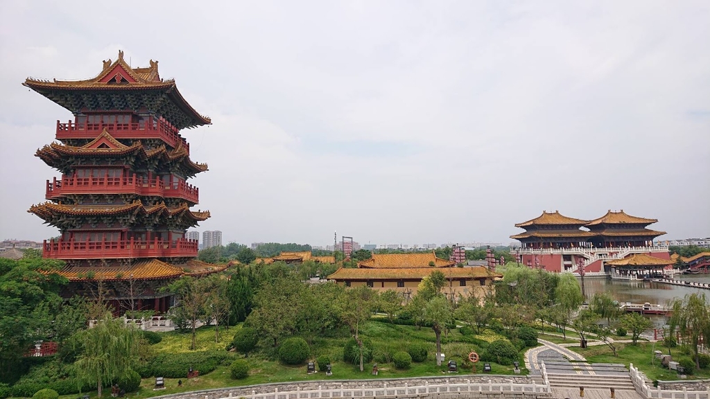 Millennium City Park (Qingming Riverside Landscape Garden) (Source: Google Maps)