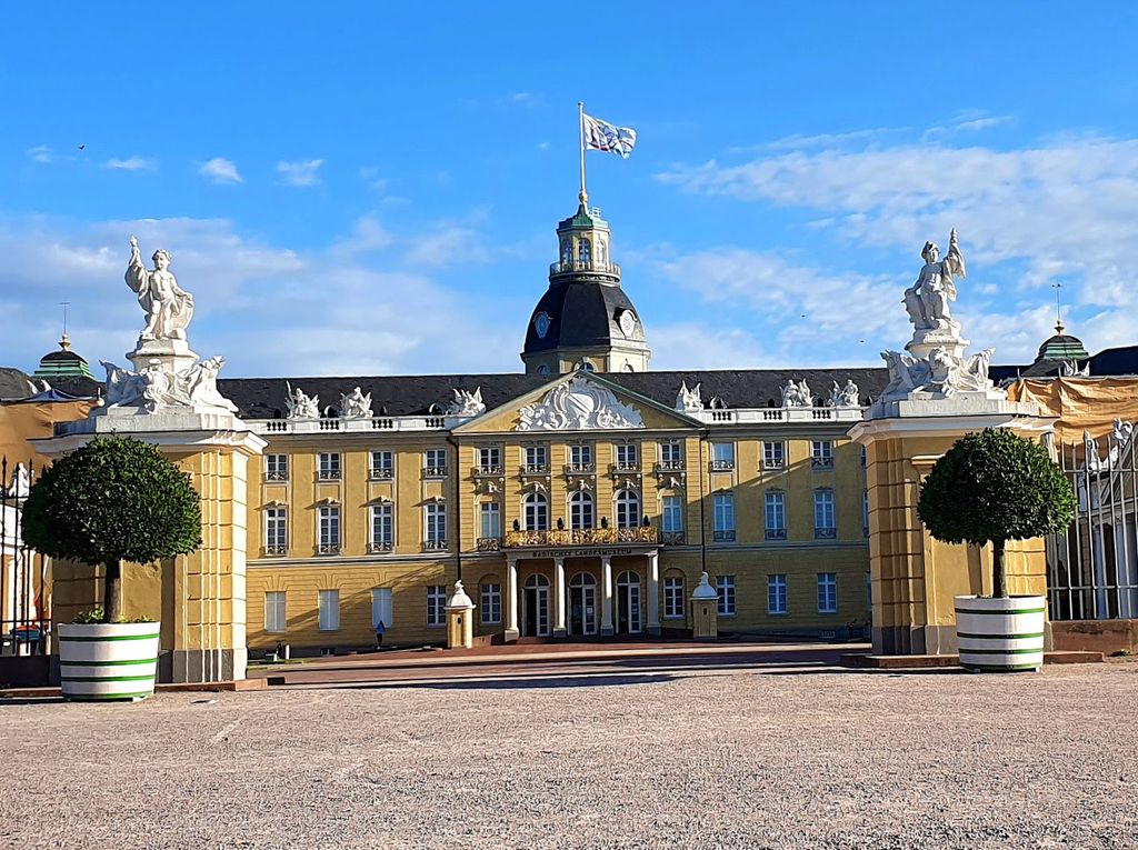 Karlsruhe Palace (Schloss Karlsruhe) (Source: Google Maps)