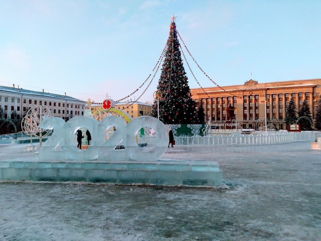 Театральная площадь (Teatralnaya Square) (Source: Google Maps)